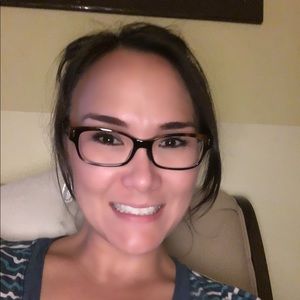 Meet your Posher, Liz